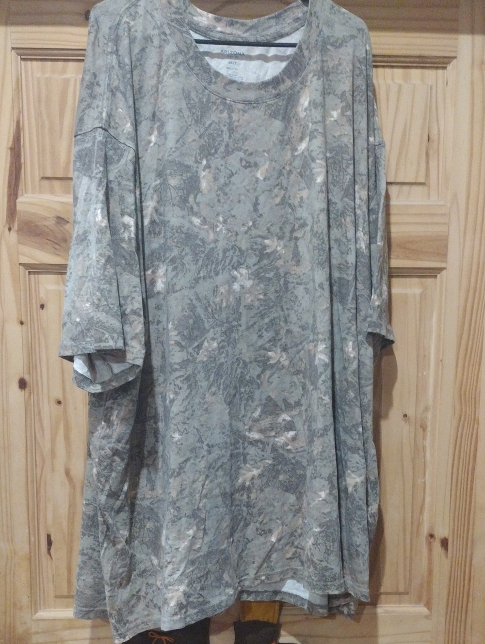 Arizona Jean Company Men's Brown And Tan Camouflage Short Sleeve Tee